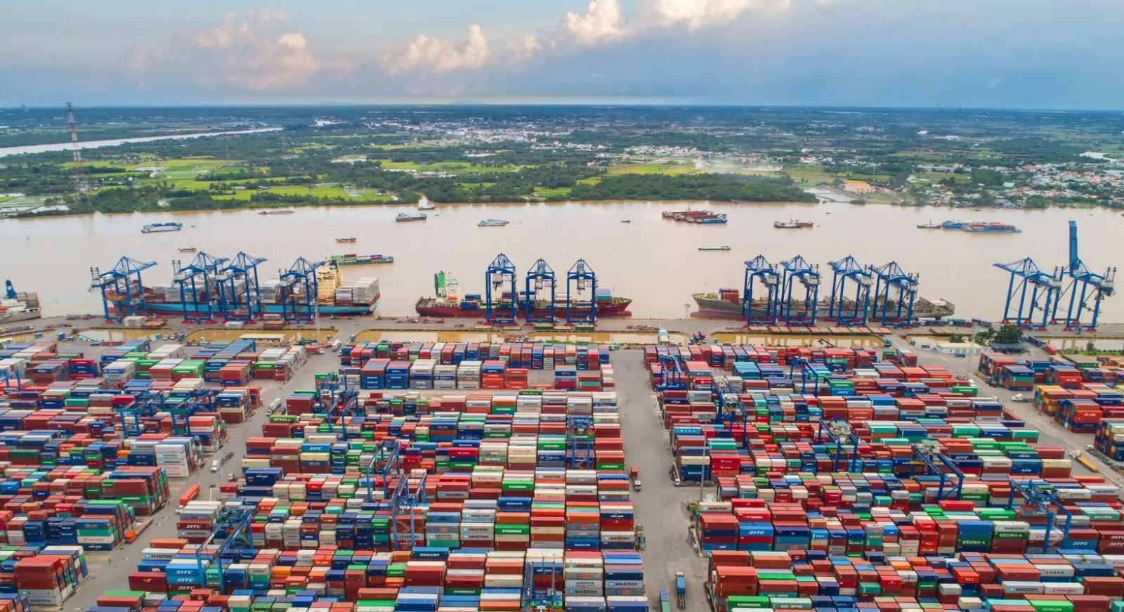 DỰ BÁO LƯỢNG CONTAINER QUA CẢNG CÁT LÁI CẢI THIỆN, TÂN CẢNG LOGISTIC ĐẶT KẾ HOẠCH LÃI 2023 TĂNG 5%